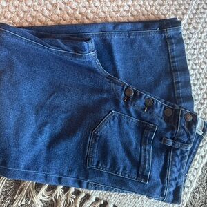Unpublished women’s Cropped jeans 29”